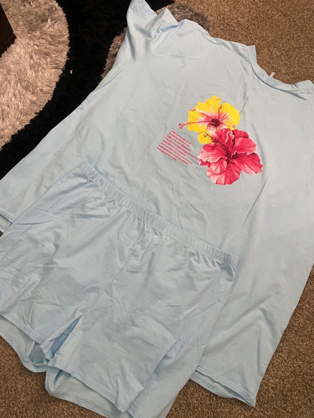 T-shirt & biker shorts